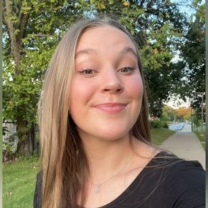 Meet your Posher, Savannah